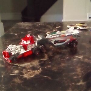 Hot wheels turbo beast with space fueler